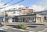 周辺：ファミリーマート　高槻塚原一丁目店（600m）
