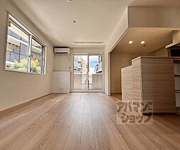 阪急嵐山線 松尾大社駅 徒歩19分の賃貸アパート 3階3LDKのリビング/ダイニング