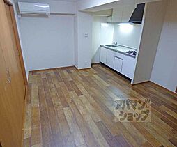 京都市営烏丸線 五条駅 徒歩3分の賃貸マンション 7階1LDKのリビング/ダイニング