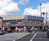 西院駅まで2030m