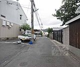 前面道路です