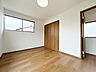 洋室：【リフォーム完成】2階洋室　クロス張替/フロアタイル重ね張り/照明器具交換/建具交換を行いました。