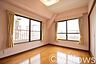 寝室：家具消しCG加工済。一日の中で多くの時間を過すことになる住まいだからこそ、いつも穏やかな空間であることが大事。 構成する建材などへの配慮が住まう方の健康を守ります。ワンランク上の、「オンリーワンの家」