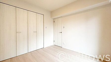 成長に合わせて机やベットを自由にレイアウトすることができます。ライフスタイルに合わせたお部屋作りを!