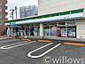 周辺：ファミリーマート加平一丁目店 徒歩2分。 140m