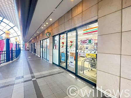 セブンイレブン天王洲シーフォートスクエア店 徒歩10分。 780m