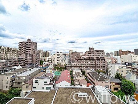 家族の温かさと陽光の暖かさ、楽しい毎日と明るい未来を予感させる「空間が織り成すひとつ先の住み心地」を演出します。