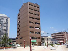 京都府木津川市木津駅前1丁目（賃貸マンション1K・8階・24.75㎡） その1