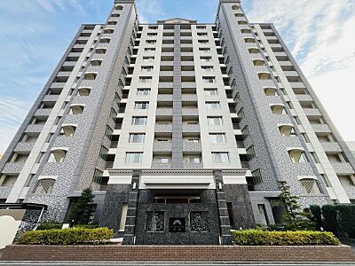 外観：14階建ての13階に位置した眺望良好の物件！花火大会もご鑑賞いただけます♪