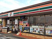 セブンイレブン 637m