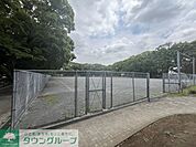 常盤公園 徒歩29分。サッカー場、テニスコート、弓道場があり緑の多い大きい公園です♪ 2280m