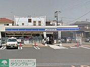 ローソン 徒歩6分。 460m