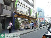 マツモトキヨシ 徒歩11分。 850m