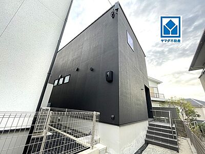 外観:オール電化^^長期優良住宅。春日西小・中学校まで徒歩5分^^JR「博多南」駅まで自転車8分(1.6km)。 外観:オール電化^^長期優良住宅。春日西小・中学校まで徒歩5分^^JR「博多南」駅まで自転車8分(1.6km)。