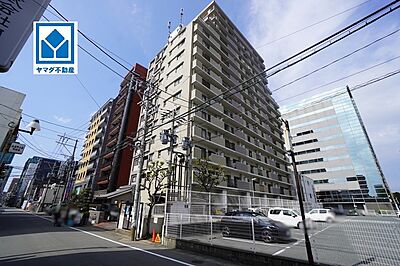 外観：R8年2月リフォーム完了済＾＾歩6分圏にサニー、セブン、ファミマ、大賀薬局、郵便局など周辺環境充実＾＾地下鉄「呉服町」歩5分。天神＆博多へのアクセス良好＾＾