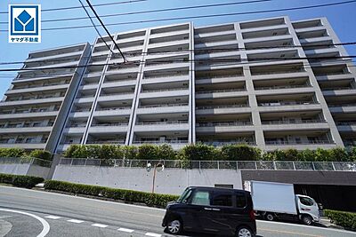 外観:スーパーやコンビニなども近く周辺環境充実の立地。快適でゆとりのある生活空間で新生活を始めましょう^^ 外観:スーパーやコンビニなども近く周辺環境充実の立地。快適でゆとりのある生活空間で新生活を始めましょう^^