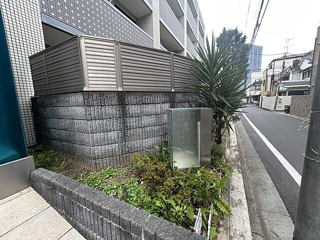 エントランス シーズクロノス新宿戸山 3階/-