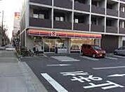 ファミリーマート 岩塚本通三丁目店（476m）