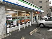 ファミリーマート 本陣通店（720m）
