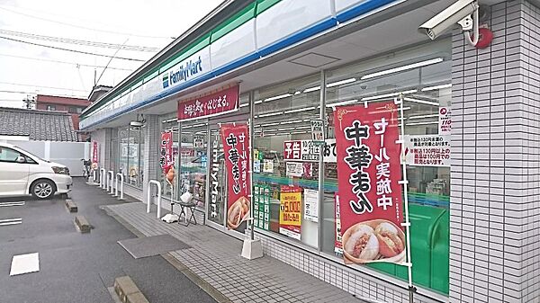 画像16:ファミリーマート 金城町二丁目店（387m）