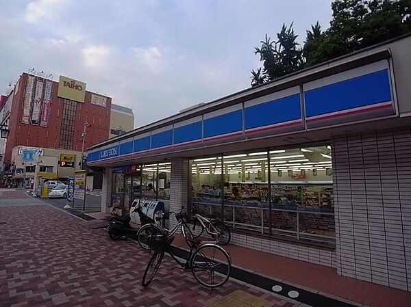 画像16:ローソン中川松重町店（278m）