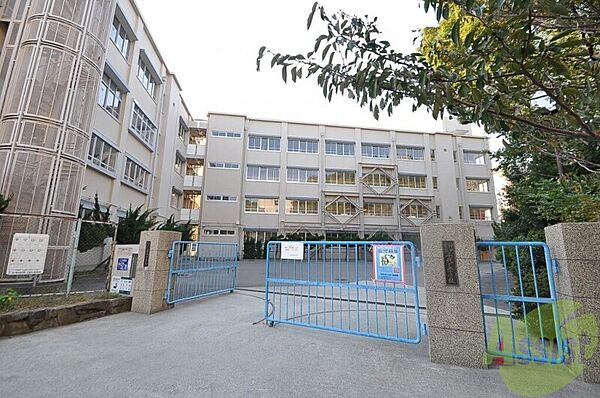 画像2:神戸市立千代が丘小学校 751m