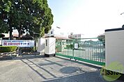 神戸市立 歌敷山中学校 865m