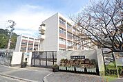 神戸市立福田中学校 976m