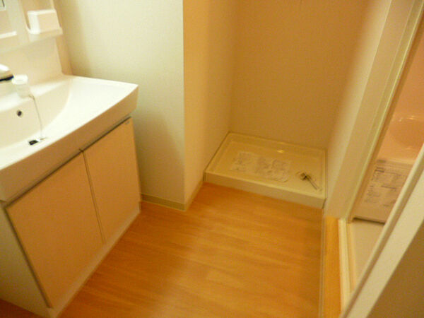 画像18:洗面所独立　室内洗濯機置場あります。o@(＾-＾)@o。