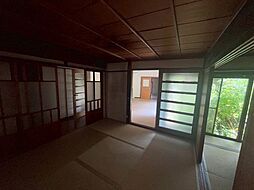居間