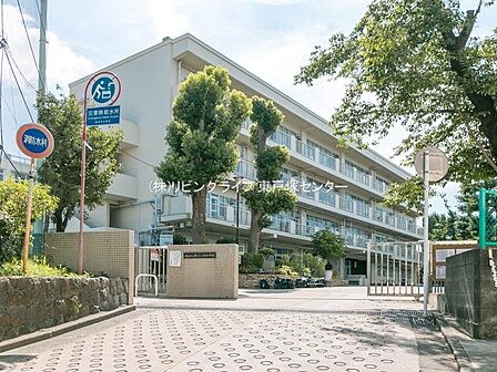 横浜市立保土ケ谷中学校 1690m