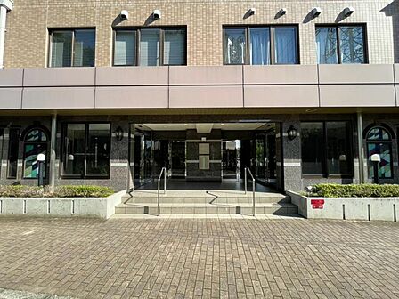 話に夢中になりすぎて、時間を忘れてしまう。そんな束の間の幸せを感じられる空間です。