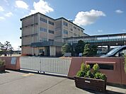 浜松市立芳川北小学校 619m