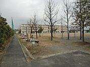 浜松市立与進北小学校 2328m