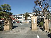 浜松市立八幡中学校 860m