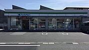ファミリーマート浜松西神田店 513m
