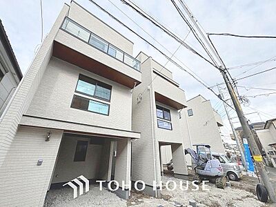 外観：「〜3階建て4LDKプラン〜」ただ「　住む　」だけじゃない。　気持ち良く住んで欲しい気持ちをこめて・・・。　お家の事、街の事、お金の事、　何でも相談して下さい。