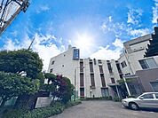 徒歩10分。医療法人社団敬智会梶原病院 770m