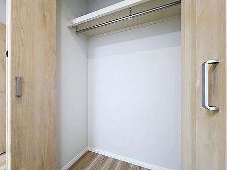 「収納」全ての居室にクローゼットを完備しております。