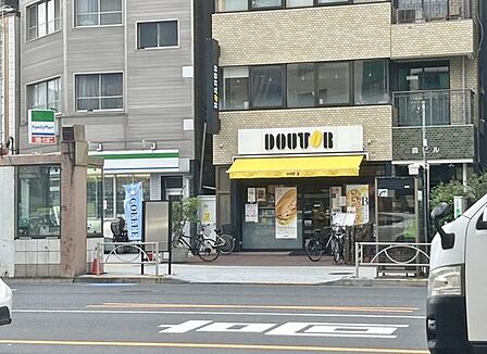 徒歩7分。ドトールコーヒーショップ入谷駅前店 540m