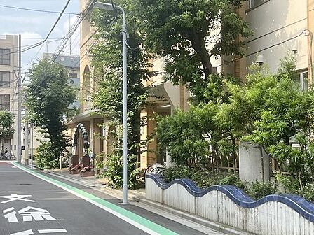 徒歩4分。台東区立大正幼稚園 260m