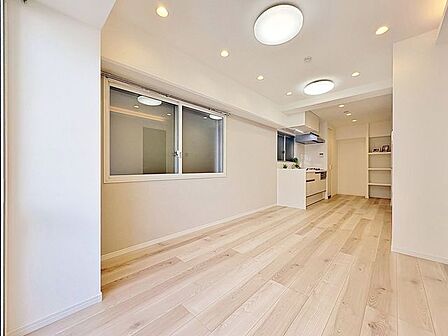 「木のぬくもり感じる優しい雰囲気のお部屋」落ち着いたカラーコーディネートの室内。インテリアやファブリックで、オーナー様好みのテイストデザインを取り入れて頂けます。