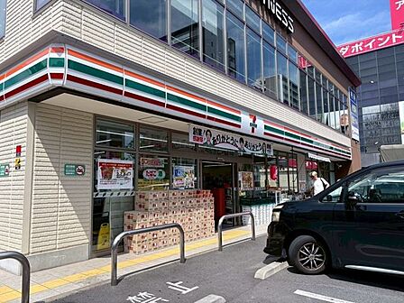 セブンイレブン江東南砂葛西橋通り店 370m