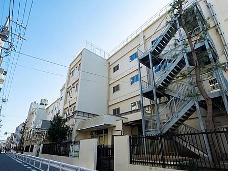 江東区立第四砂町小学校 180m