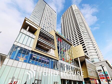 徒歩5分。セブンイレブンオリナス錦糸町店 340m