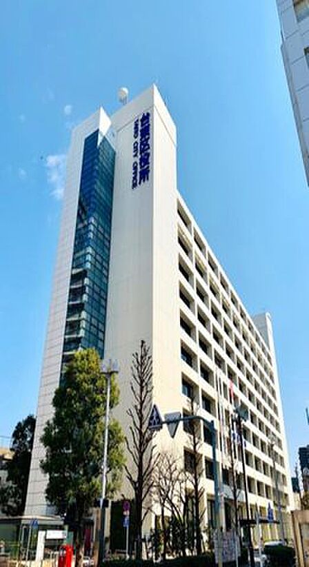 徒歩7分。台東区役所 550m