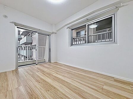 「二面採光・通風良好◎」居室に窓が2ヶ所あるので、明るさの確保と、風の通り道ができることで換気のしやすいお家になっています。