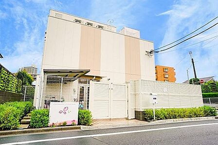 徒歩3分。さくらさくみらい一之江 170m