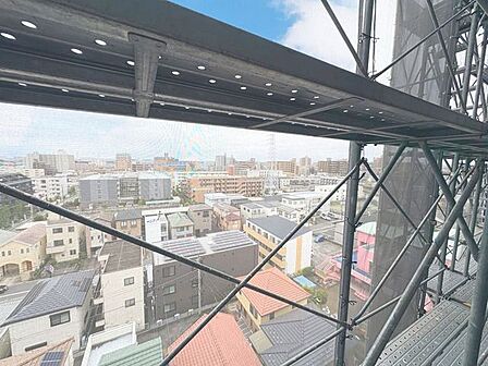 「眺望」穏やかな街並みを一望しながら、爽やかな風と柔らかく降り注ぐ陽光を感じて頂けます。