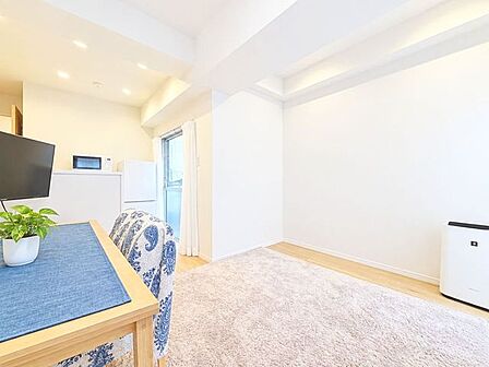 「団欒の場」忙しい朝でも、しっかり家族が揃って食事をして頂けるゆとりある大きさのダイニングスペース。手料理をテーブルで囲む素敵な時間を存分に愉しんで下さい。